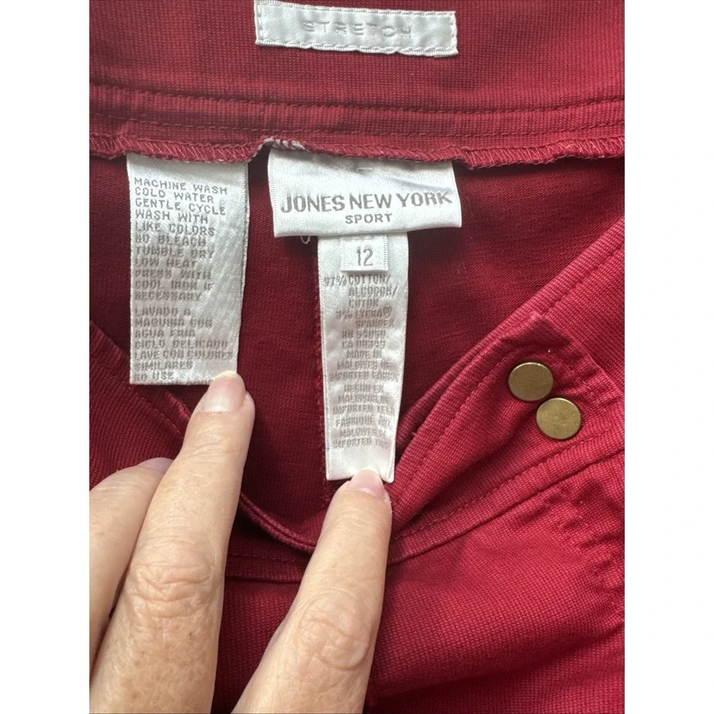 Jones New York Corduroy Pants Trousers Women's‎ Size 12 Red Stretch Ribbed